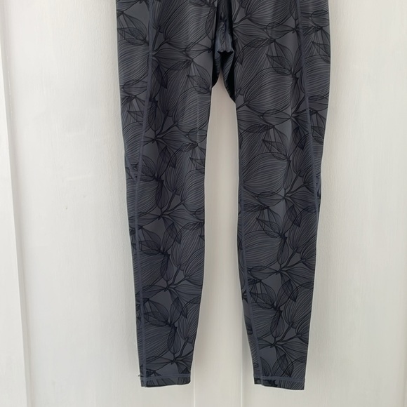 BUFFBUNNY Limitless Pocket Compression Legging in Black Gray Citrus Size S - Picture 4 of 11